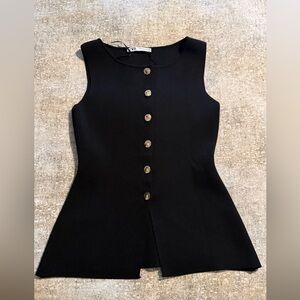 Zara Black Sleeveless Knit Top